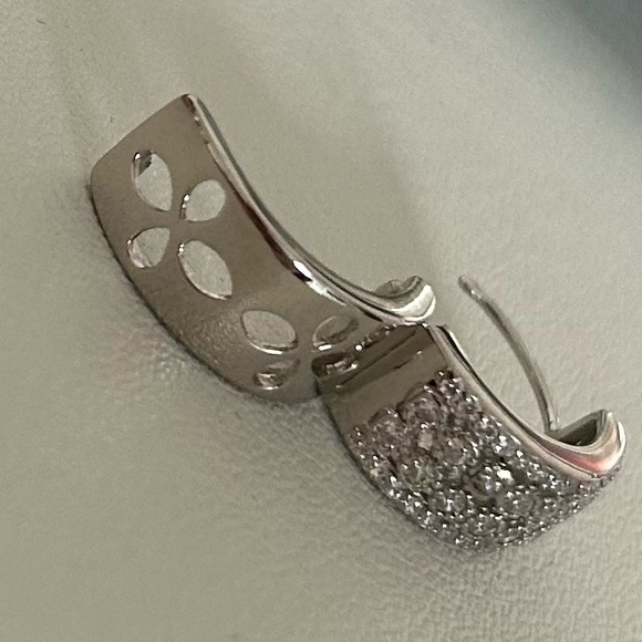 NWT Filigree Wide Pavé Huggie Hoop Earrings - Picture 4 of 11